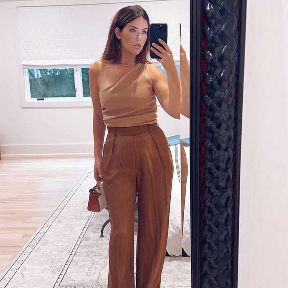 Meet your Posher, Meghan - Picture 1 of 1